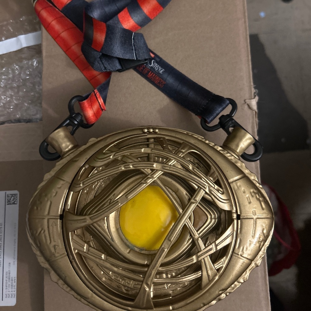 Eye of agamotto water canteen